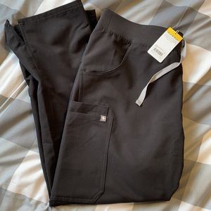 Figs Cade Cargo Scrub Pant Petite